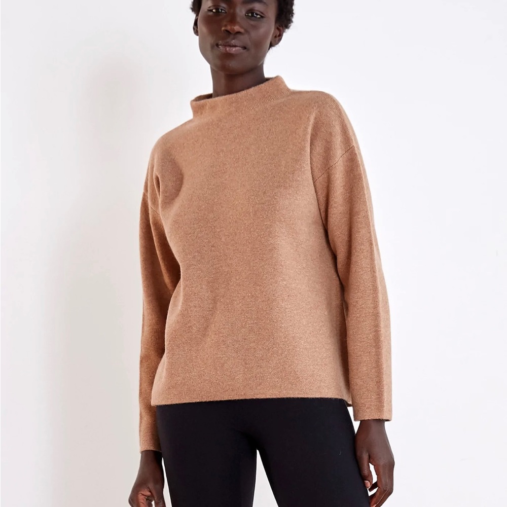 ISO Wing it cashmere sweater in caramel!